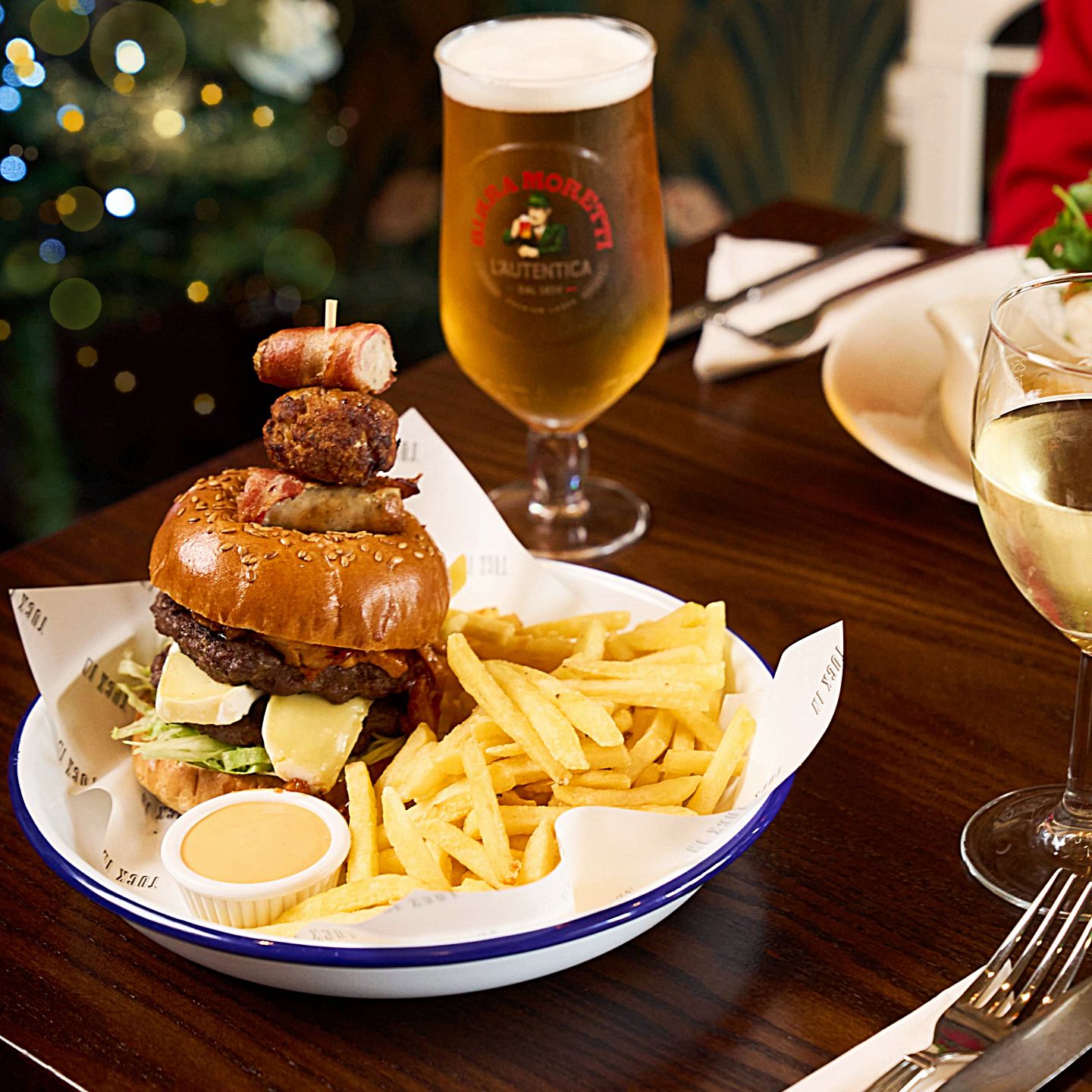 Festive Lunch & Dinner at The Plough & Barleycorn in Waterlooville